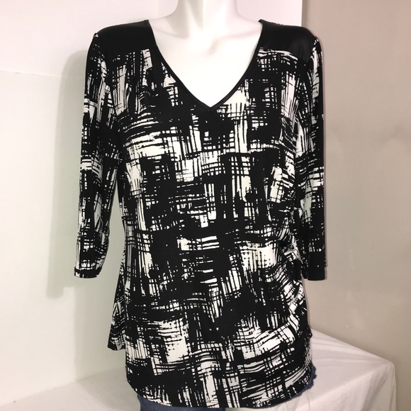 Laura Black & White V-Neck Swatchy Long Sleeve Top - Picture 3 of 10